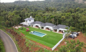 The Winterfell Homestay - Swimming Pool with Luxury Rooms